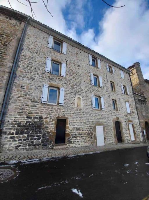 Logement Moderne Au Coeur Du Village Saint-Georges-de-Luzençon Exterior foto